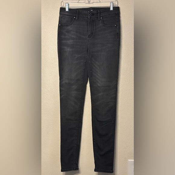 White House Black Market Denim - WHITE HOUSE BLACK MARKET  High Rise Skinny Jeans Black Size 2